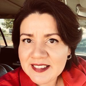 Meet your Posher, Dolores